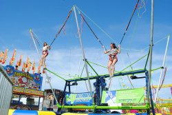 V4 Ultimate Bungee Trampoline incl staff (4 ppl)